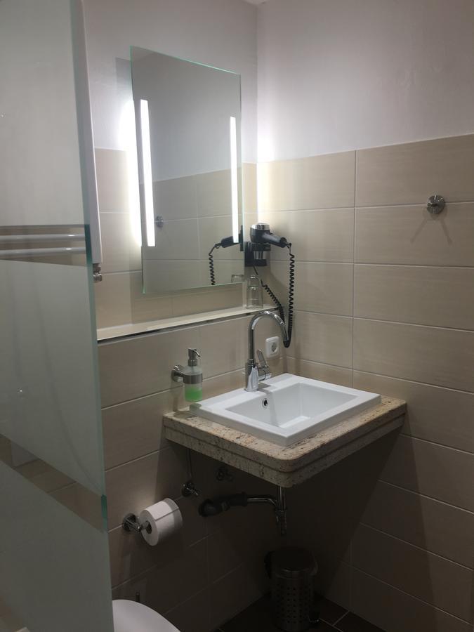 Stadthotel باد فولنغبوستل المظهر الخارجي الصورة