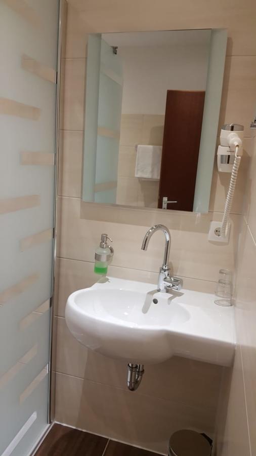 Stadthotel باد فولنغبوستل المظهر الخارجي الصورة